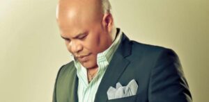 Rubby Pérez muere bajos los escombros de la discoteca Jet Set