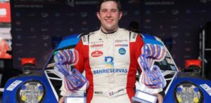Jimmy Llibre se corona campeón del GT Challenge de las Américas