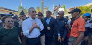 Abinader llora en medio de la tragedia del Jet Set