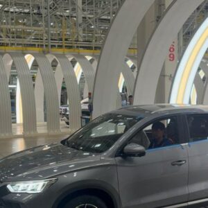 En-China-crean-sistema-que-permite-ensamblar-16-modelos-de-vehiculos-a-la-vez_.jpg