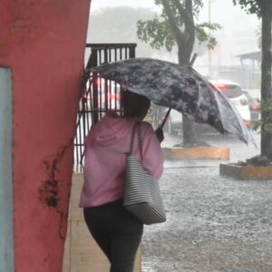 Importante-alerta-meteorologica-se-pronostican-fuertes-aguaceros-en-13-provincias-de-nuestro-pais._.jpg