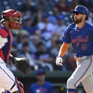 Increible-gesta-de-Nimmo-igualando-record-de-carreras-impulsadas-en-una-sola-noche_.jpg