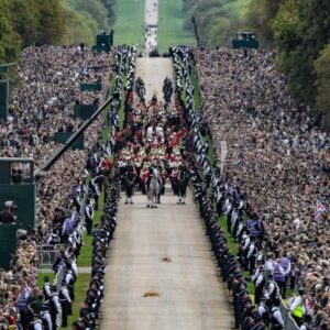 Los-funerales-mas-multitudinarios-de-los-ultimos-anos-desde-Juan-Pablo-11-hasta-Maradona_.jpg