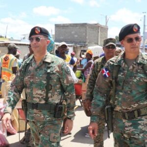 El-Comandante-General-del-Ejercito-anuncia-el-envio-de-mas-soldados-a-la-frontera_.jpg