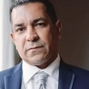 El-empresario-Enmanuel-Rivera-y-varios-implicados-enfrentaran-juicio-por-presunta-estafa-inmobiliaria._.jpg
