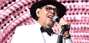 Hoy-celebramos-los-70-anos-de-vida-de-Fernando-Villalona-el-Mayimbe-del-merengue._.jpg