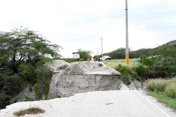 Importante-noticia-para-los-habitantes-de-Neiba-y-Jimani-se-han-anunciado-mejoras-en-las-carreteras-que-conectan-ambas-localidades._.jpg