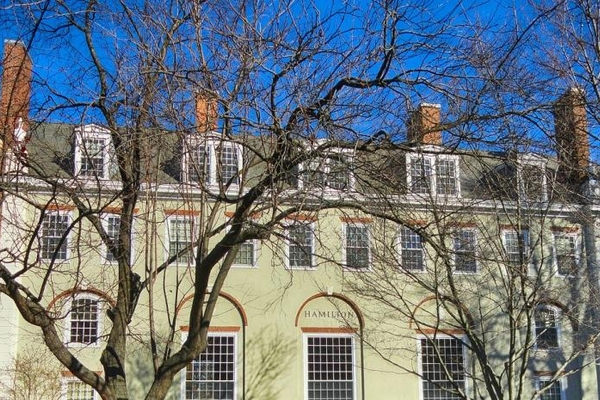 La-Universidad-de-Harvard-demanda-a-la-administracion-de-Trump-por-prohibicion-de-matricular-alumnos-extranjeros._.jpg