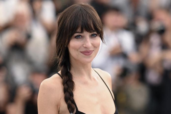 La-actriz-Dakota-Johnson-revela-sus-dificultades-financieras-y-la-importancia-de-la-independencia_.jpg