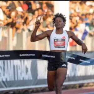 La-atleta-Marileidy-Paulino-deslumbra-al-vencer-a-Salwa-Eid-Naser_.jpg