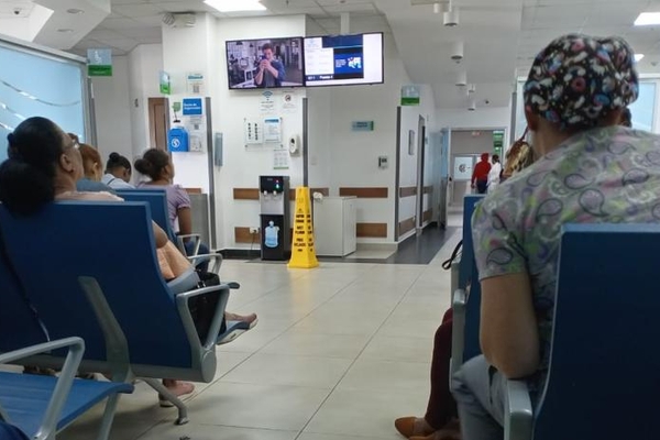 La-caida-del-sistema-de-facturacion-en-Plaza-Salud-ha-generado-una-paralizacion-de-sus-servicios._.jpg