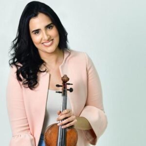 La-disciplina-y-la-gratitud-pilares-fundamentales-en-la-vida-de-Aisha-Syed_.jpg