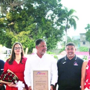 Los-Marlins-de-Arroyo-Hondo-dan-inicio-al-Torneo-Invitacional-con-entusiasmo-y-determinacion_.jpg