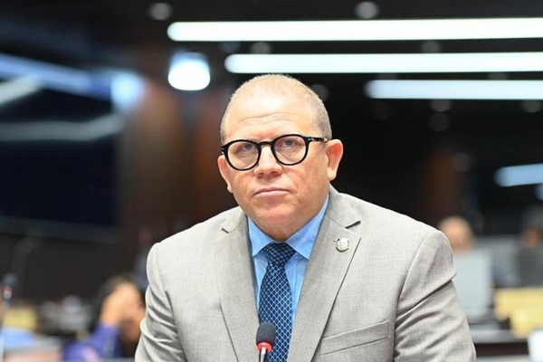 Los-diputados-de-la-Fuerza-del-Pueblo-expresan-apoyo-al-Listin-Diario-ante-propuesta-de-censura-digital._.jpg