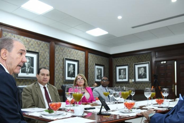 Impulso-de-RD-como-centro-academico-de-excelencia_.jpg