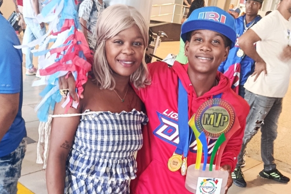 Anyelo-Feliz-promesa-del-beisbol-juvenil_.jpg