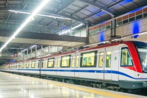 Caos-vial-en-Villa-Mella-por-cierre-de-estaciones-del-Metro_.jpg