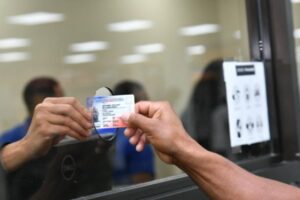 Hallazgos-de-irregularidades-en-contrato-de-licencias_.jpg