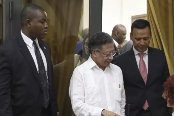 Petro-urges-regional-countries-to-resist-enslavement_.jpg