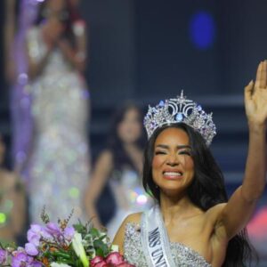 JENNIFER-VENTURA-REINA-DEL-CARNAVAL-BARAHONA_.jpg