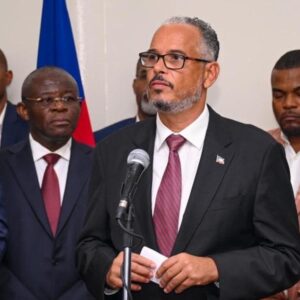PRIMER-MINISTRO-DE-HAITI-BUSCA-SEGURIDAD-EN-EE.UU_._.jpg
