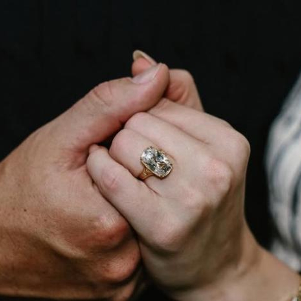 TAYLOR-SWIFT-Y-TRAVIS-KELCE-SE-COMPROMETEN_.jpg