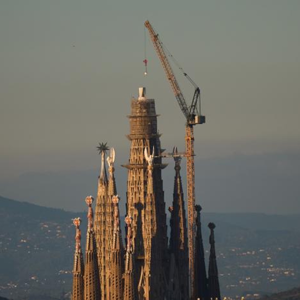 LA-SAGRADA-FAMILIA-RECORD-MUNDIAL_.jpg