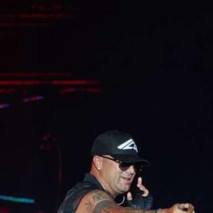 Perreo-y-ritmo-en-el-Ovalo-de-la-Feria-Ganadera-con-Wisin-Jowell-y-Randy_.jpg
