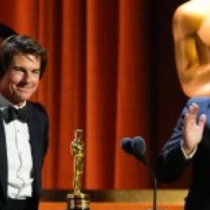 Tom-Cruise-recibe-premio-Oscar-honorifico-tras-cuatro-decadas-en-el-cine_.jpg