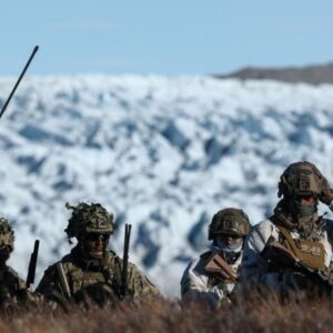 USO-MILITAR-PARA-CONTROLAR-GROENLANDIA_.jpg