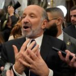 Secretario de Comercio de EEUU reconoce encuentro con Epstein en viaje a isla privada