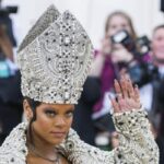 Mujer ataca la casa de Rihanna disparando 10 veces con un rifle mientras la cantante estaba dentro